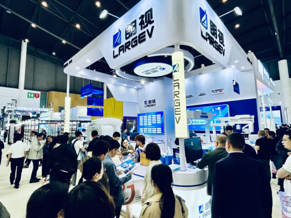 朗视闪耀西部国际口腔展，数字化矩阵实力圈粉成焦点