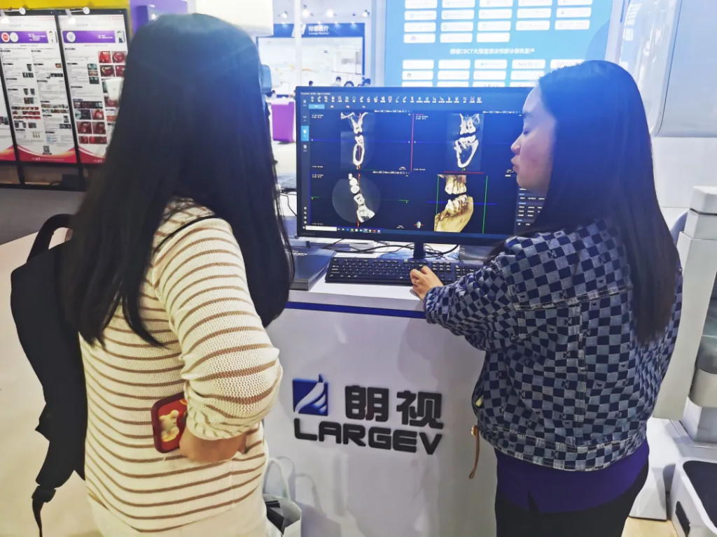 朗视闪耀西部国际口腔展，数字化矩阵实力圈粉成焦点